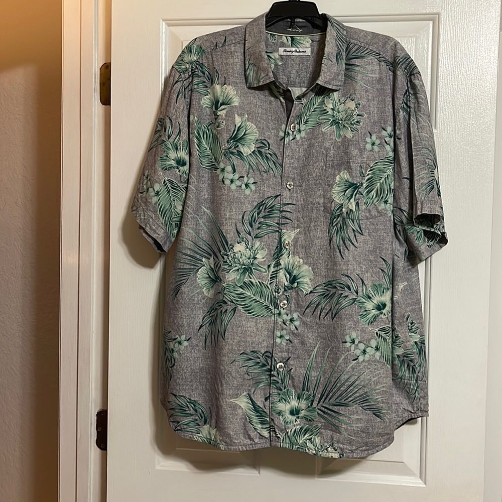 Tommy Bahama Shirt Men's XL Button Up Silk Short Sleeve Me…